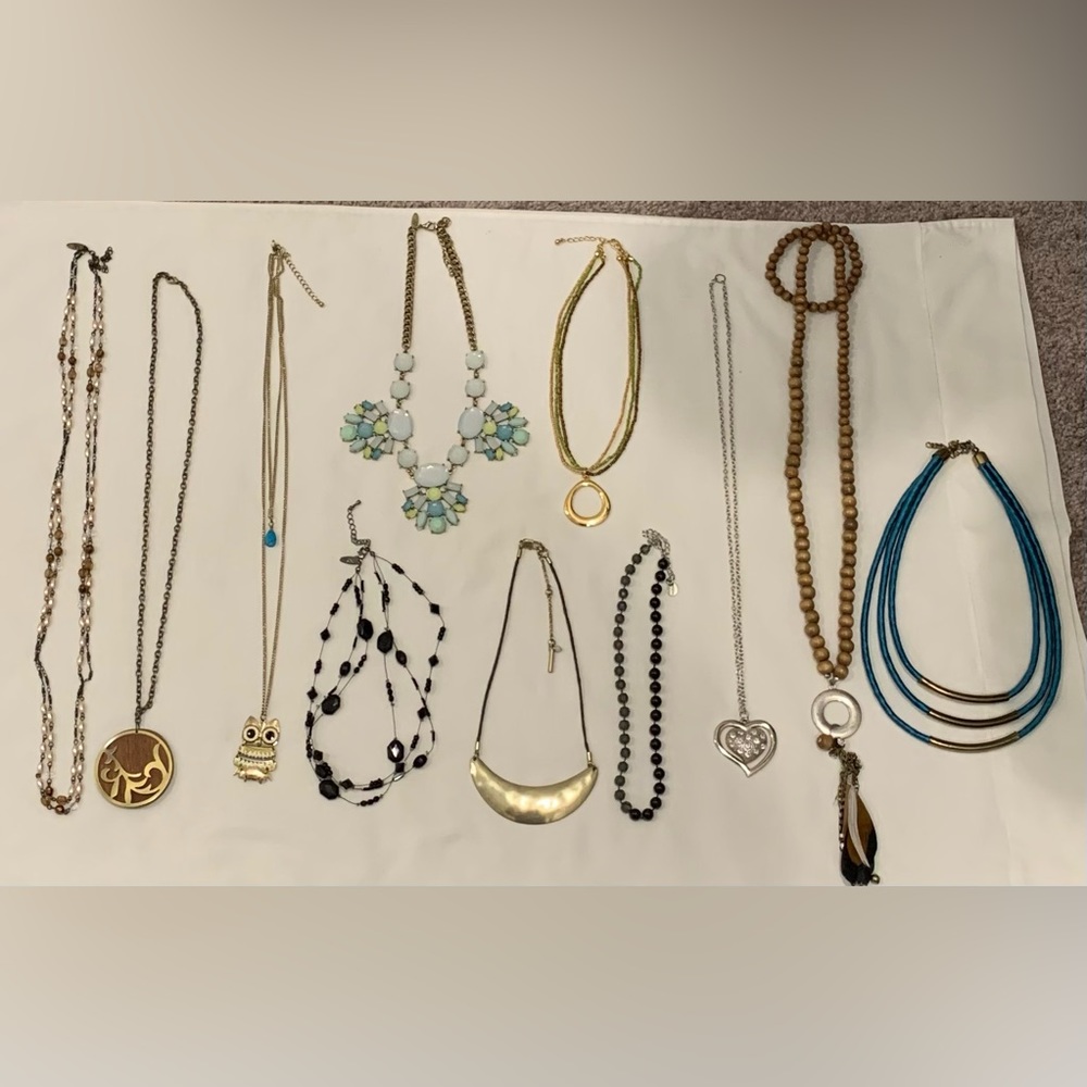 Costume Jewelry!!!Fashion Necklaces! Set of 11 ❤️